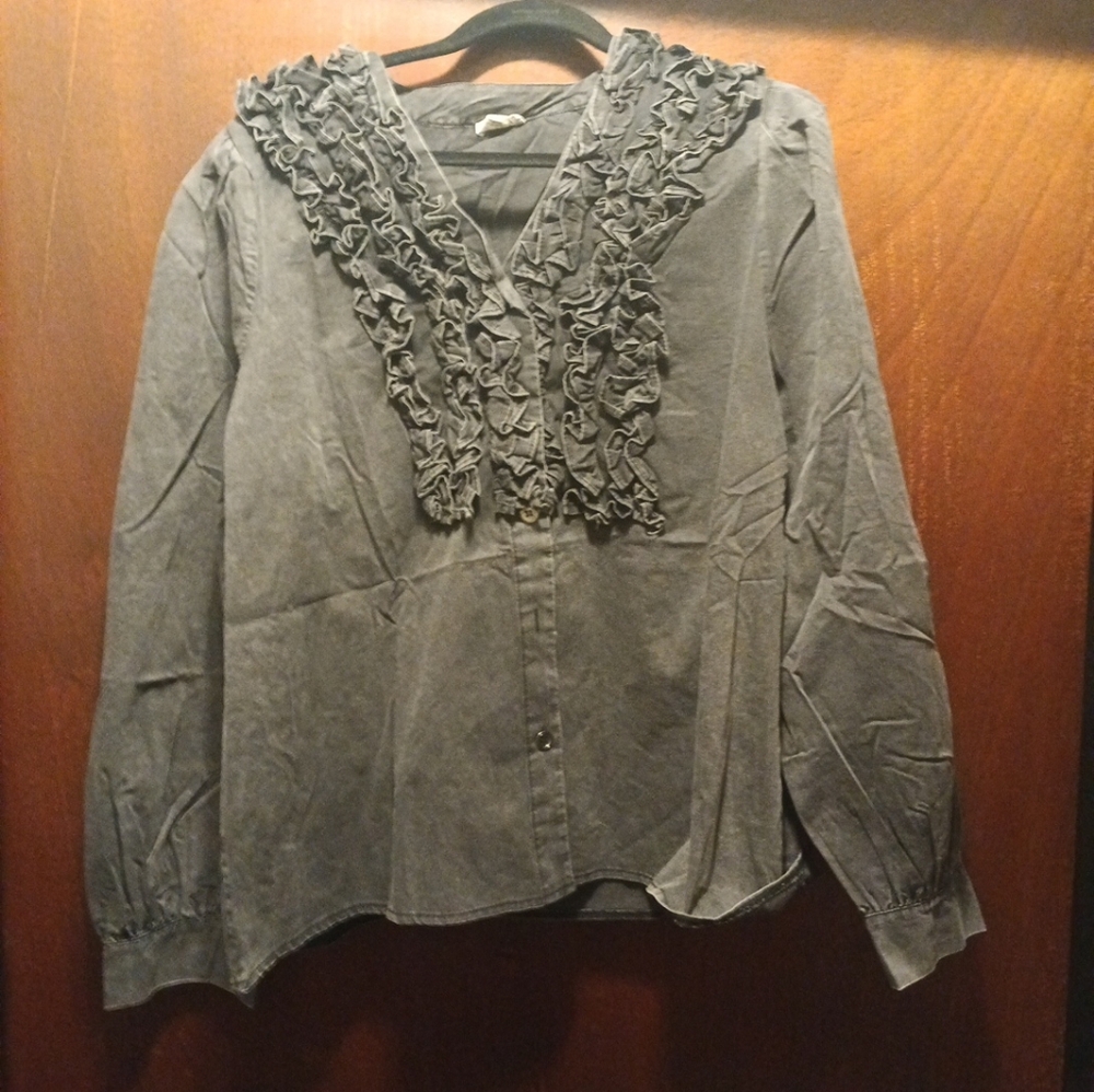POL NWT Woman's Tuxedo Ruffle Shirt Size Large Black Wash